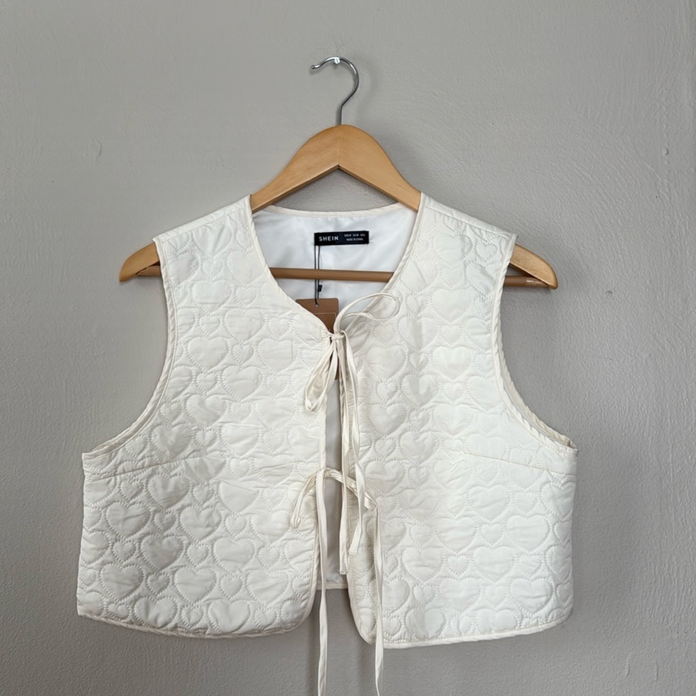 NWT Heart Quilted Embroidered tie vest medium